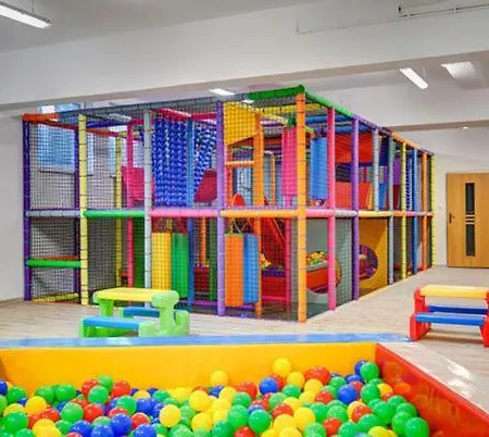 2b Niebieskie Z Basenem Krytym, Odkrytym, Sala Zabaw, Animacjami Poddąbie