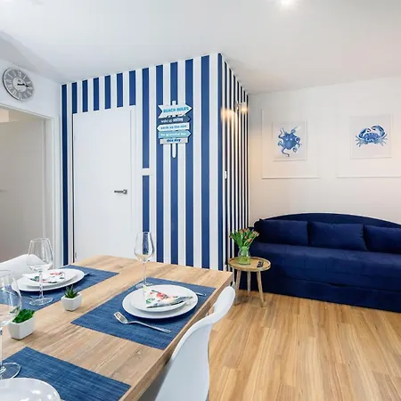 2b Niebieskie Z Basenem Krytym, Odkrytym, Sala Zabaw, Animacjami