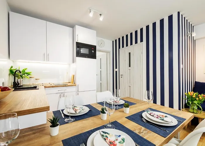 2b Niebieskie Z Basenem Krytym, Odkrytym, Sala Zabaw, Animacjami * Poddąbie